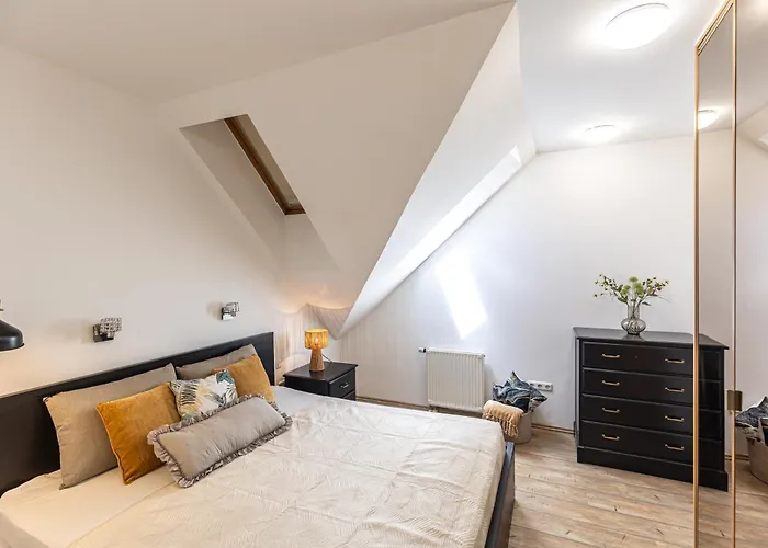 شقة Gozsdu White Raven 504 With Free Underground Parking بودابست