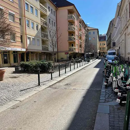 Gozsdu White Raven 504 With Free Underground Parking Lägenhet Budapest