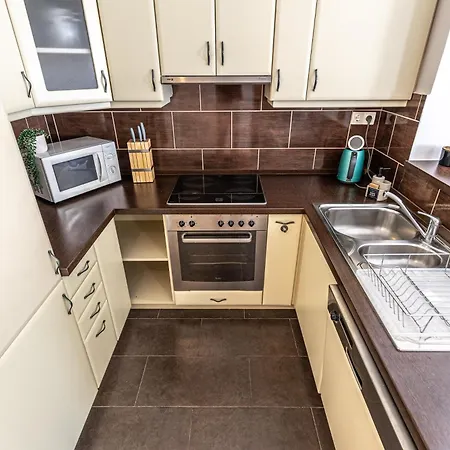Apartman Gozsdu White Raven 504 With Free Underground Parking *