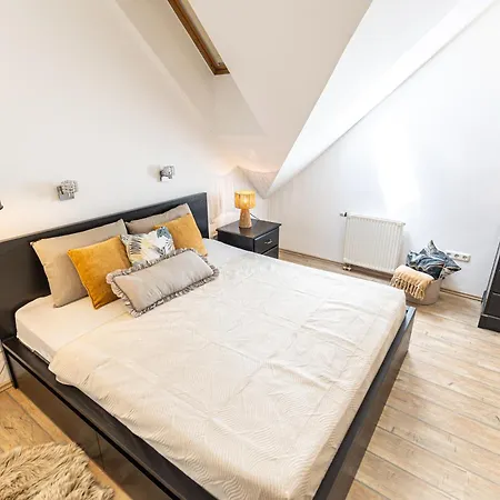 Gozsdu White Raven 504 With Free Underground Parking Apartman *